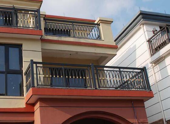 別墅陽臺(tái)護(hù)欄定做(圖1)